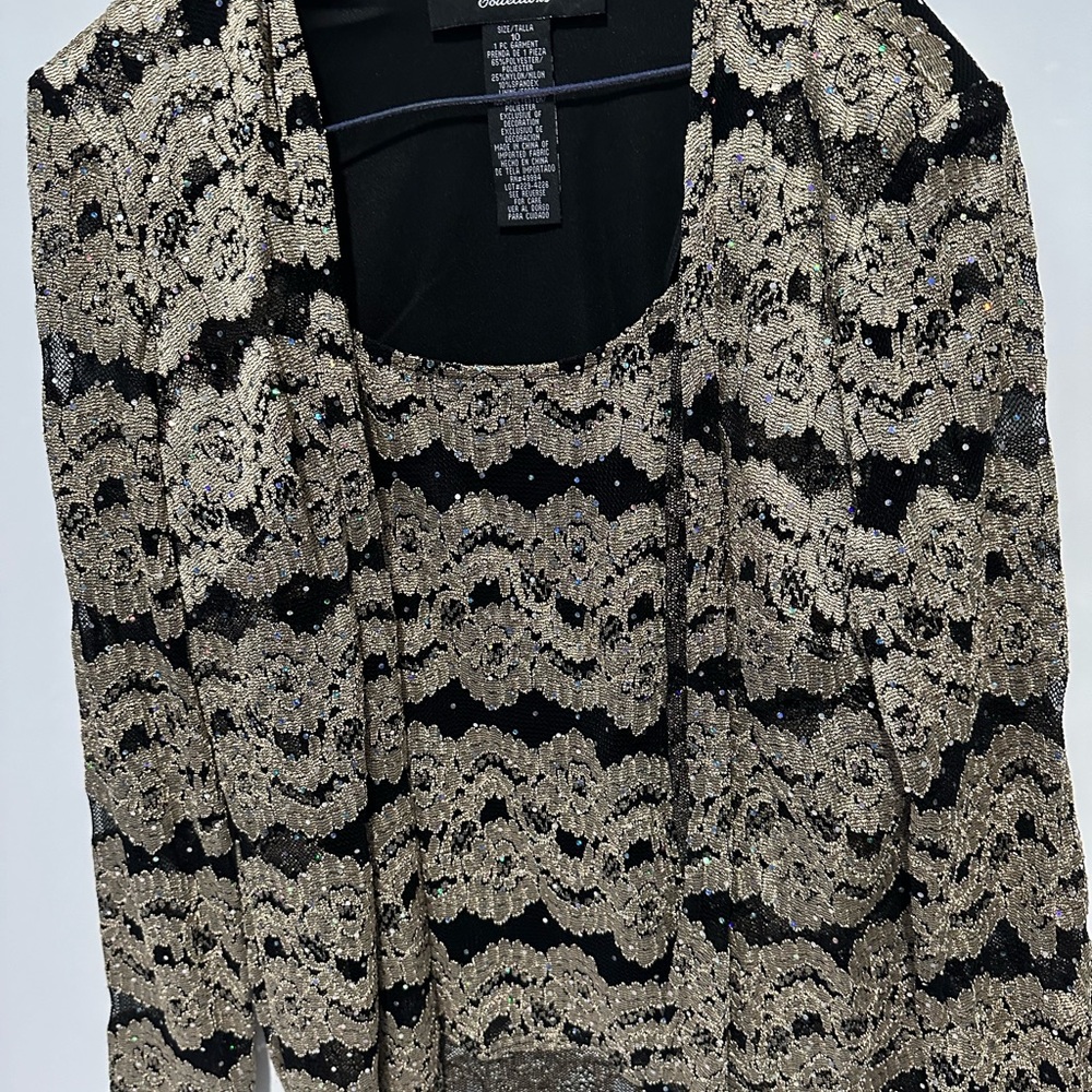 Elegant Black and Gold Patterned Blazer
